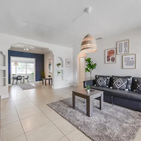Amazing 3Br House 5 Minutes From Marlins Park Villa